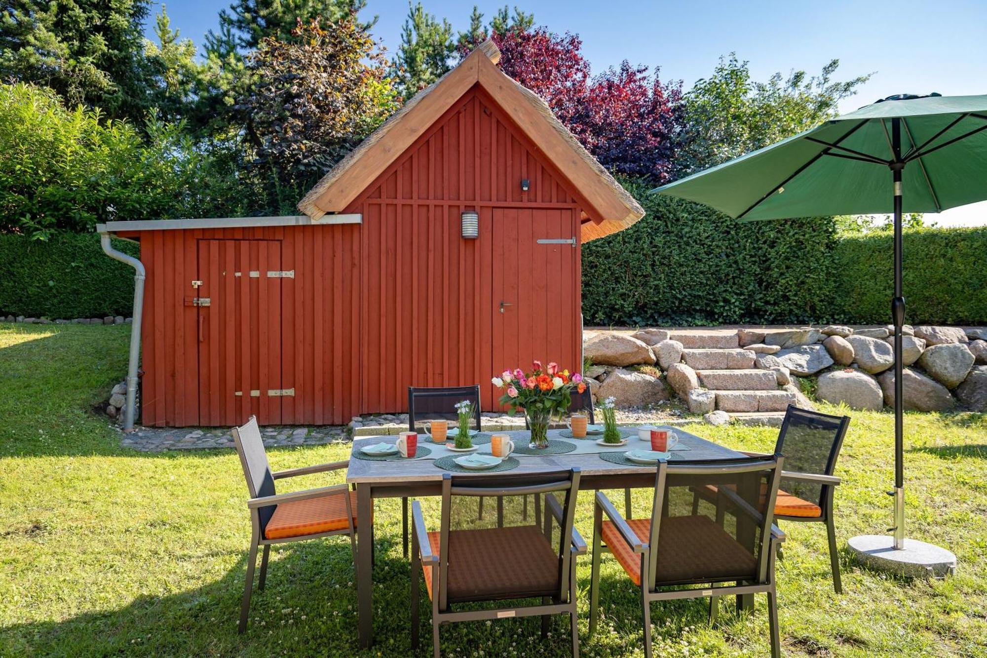 Ferienhaus Preetz 1A - Idylle Unter Reet Burtevitz Екстериор снимка