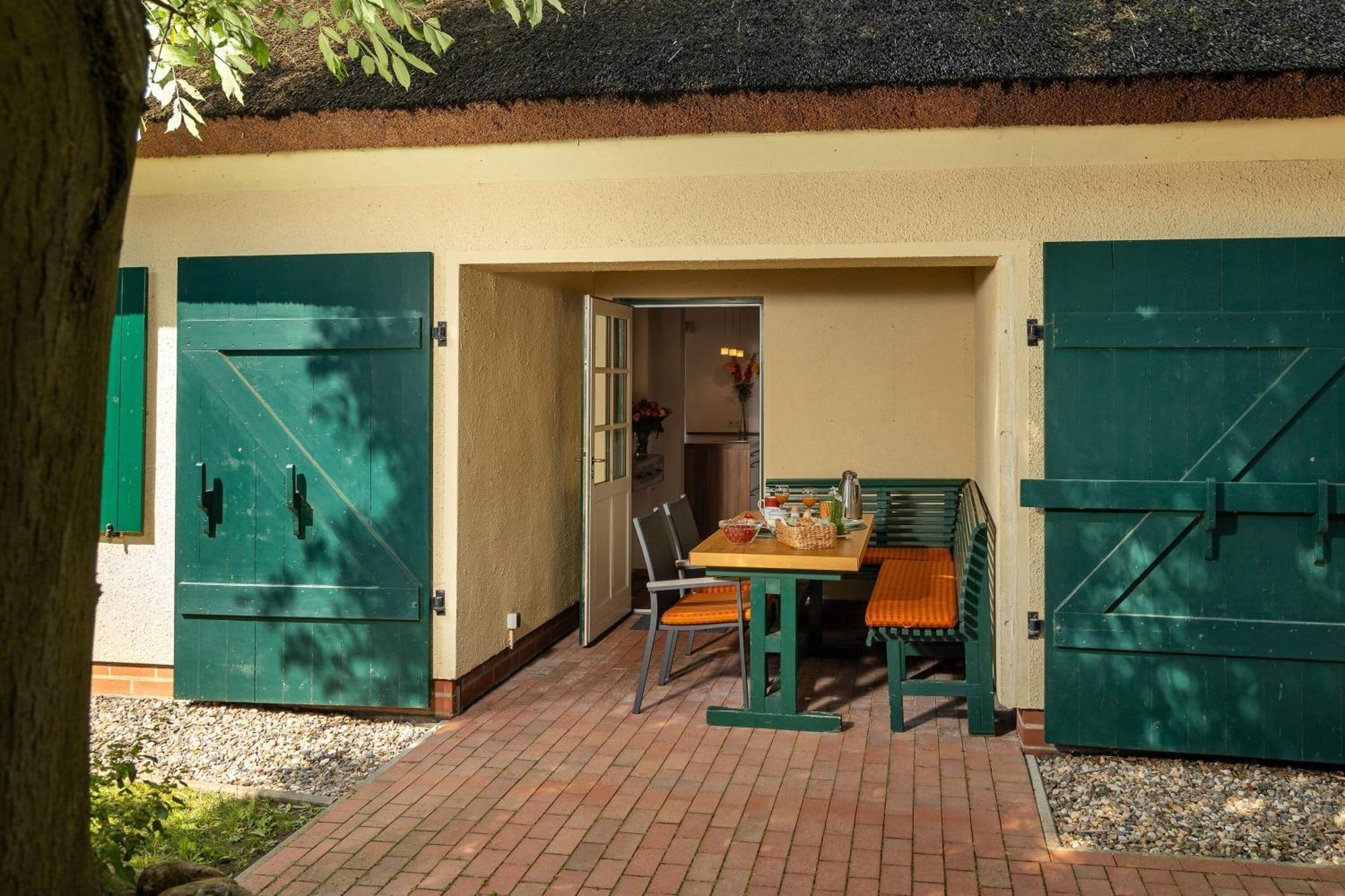 Ferienhaus Preetz 1A - Idylle Unter Reet Burtevitz Екстериор снимка