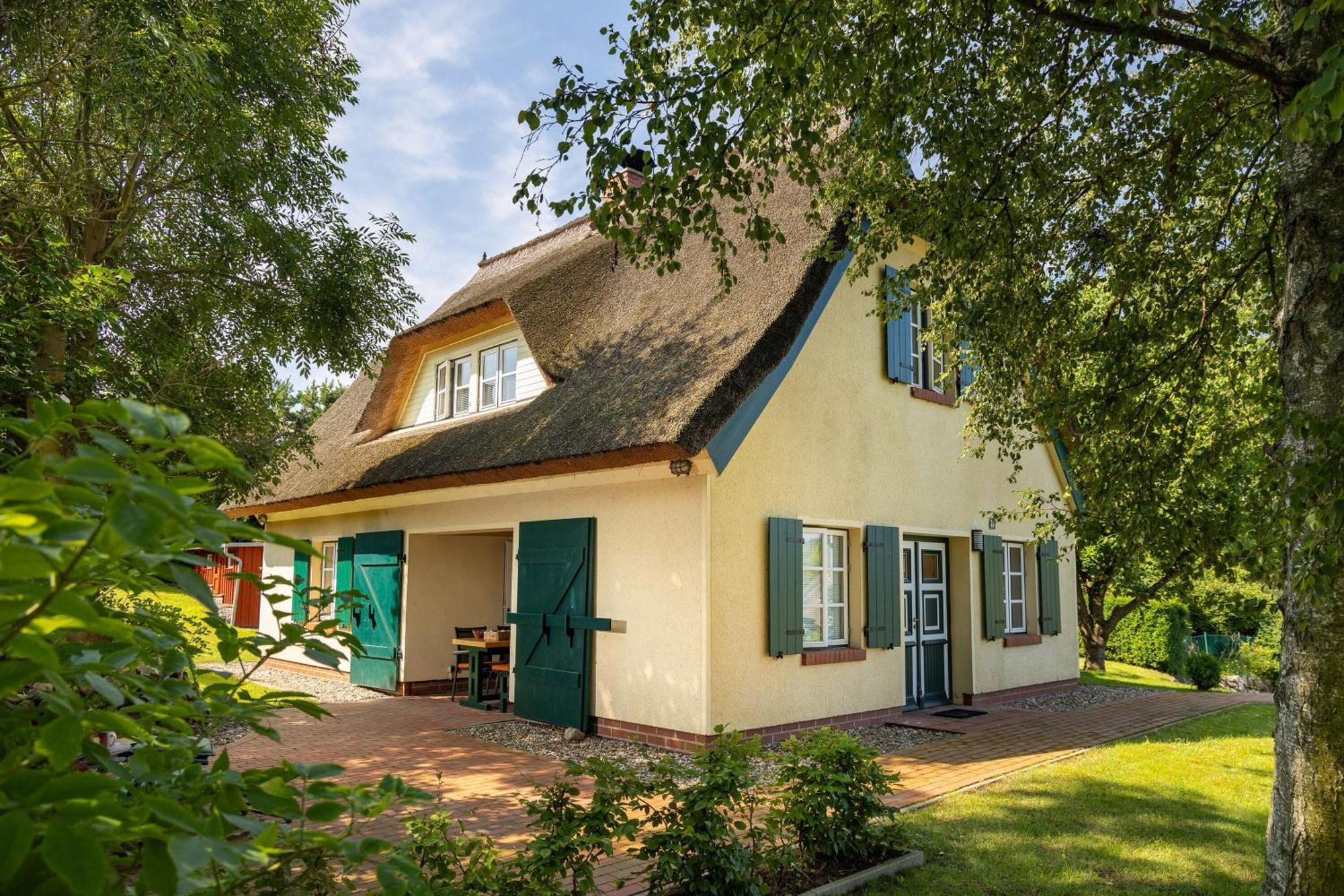 Ferienhaus Preetz 1A - Idylle Unter Reet Burtevitz Екстериор снимка